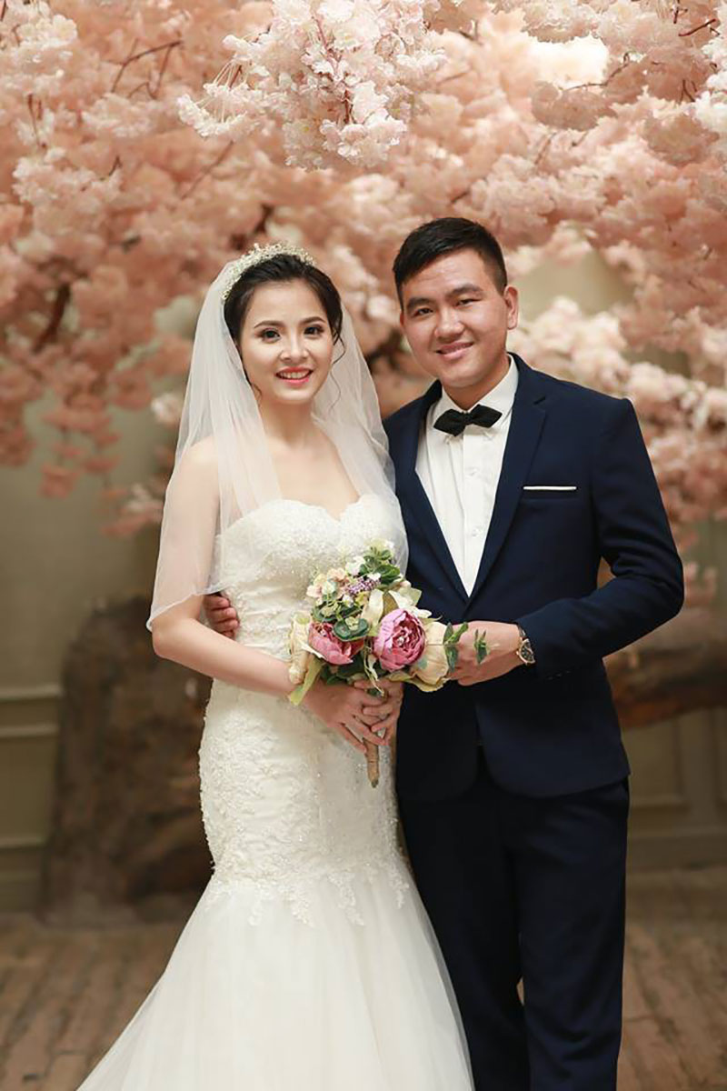 Cặp đôi trong đám cưới ngập vàng đủ mở tiệm trang sức: Vợ chồng mình không phải con đại gia