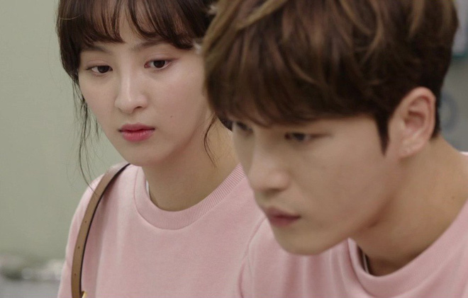 Anh chàng trúng số vì yêu được hotgirl và một lần tím mặt vì khoe bạn gái quá đà