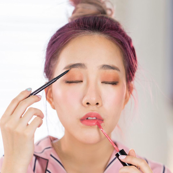 Chuyên gia makeup chỉ ra những lỗi khi trang điểm mắt mà các nàng thường mắc Chuyên gia makeup chỉ ra những lỗi khi trang điểm mắt mà các nàng thường mắc