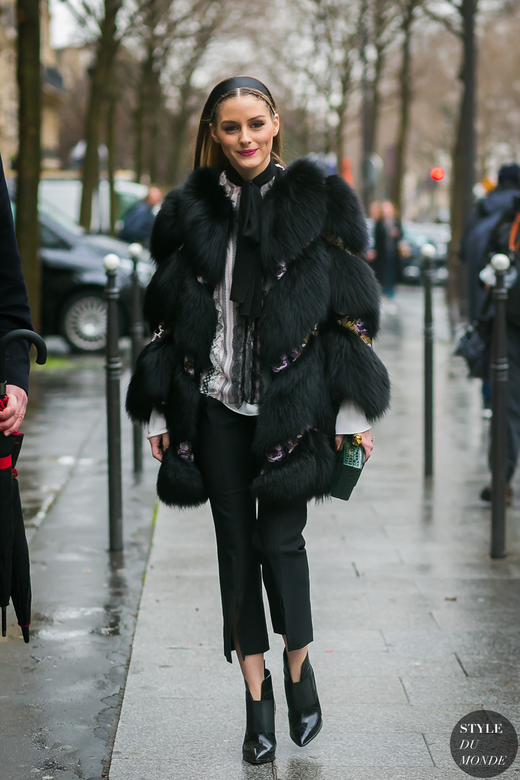 Olivia Parlemo gợi ý cách phối chiếc áo khoác ấm áp nhất mùa