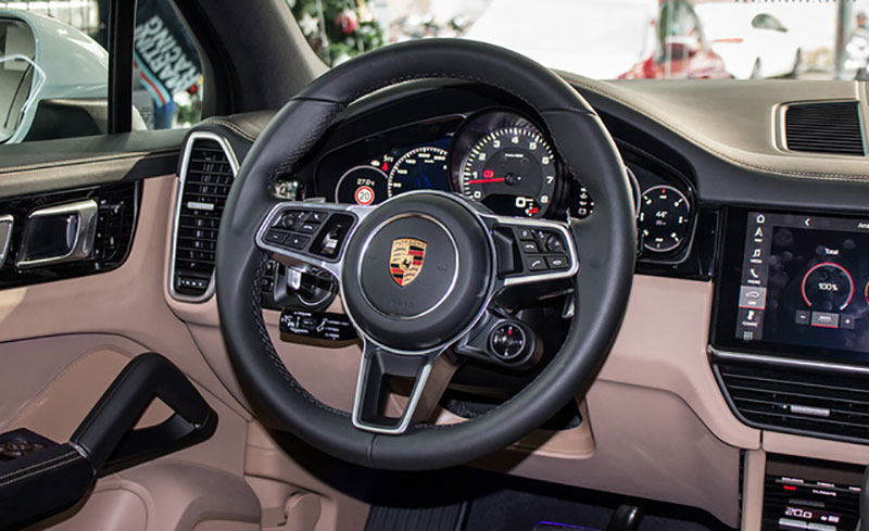 Khám phá Porsche Cayenne S 2018 thêm option, giá 7,7 tỷ đồng vừa về tới Hà Nội