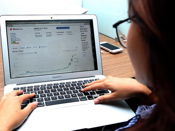 Sóng ngầm thị trường tiền ảo: Rủi ro sập sàn, doanh nghiệp bỏ trốn