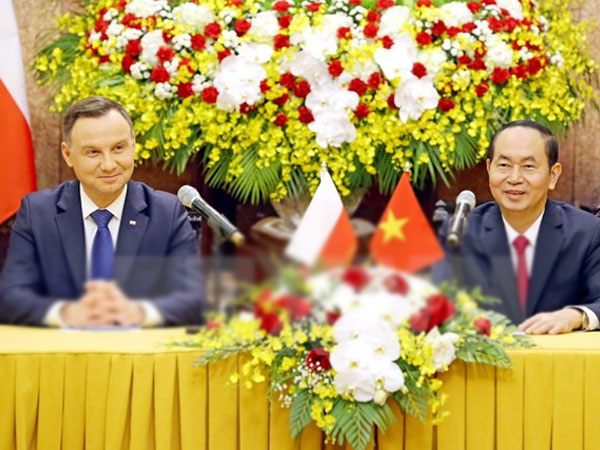 Chủ tịch nước hội đàm tổng thống Ba Lan