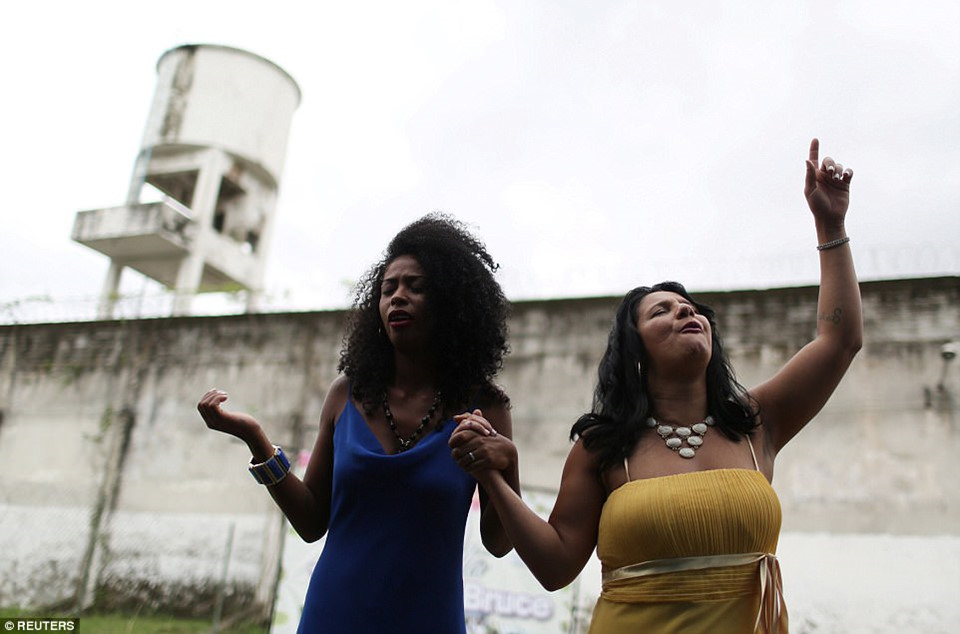 Hoa hậu tù nhân: Những bóng hồng Brazil lầm lỡ và ước mơ hoàn lương