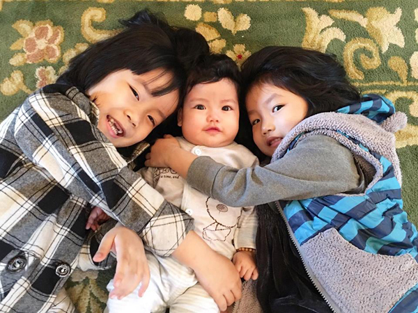 Người vợ đứng sau gánh việc lớn của nghệ sĩ Vượng Râu