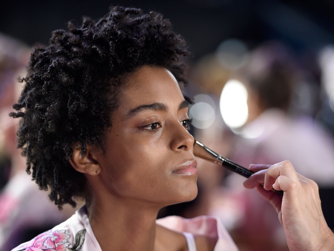 Những con số ấn tượng ở Victorias Secret 2017