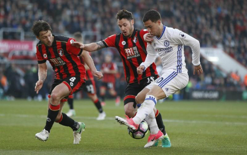 Hazard giúp Chelsea thắng tối thiểu đội trong nhóm đèn đỏ