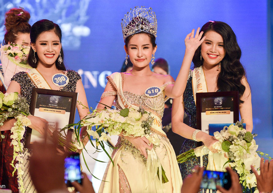 Dân mạng chê Hoa hậu Đại dương 2017 miệng như bơm bị lỗi