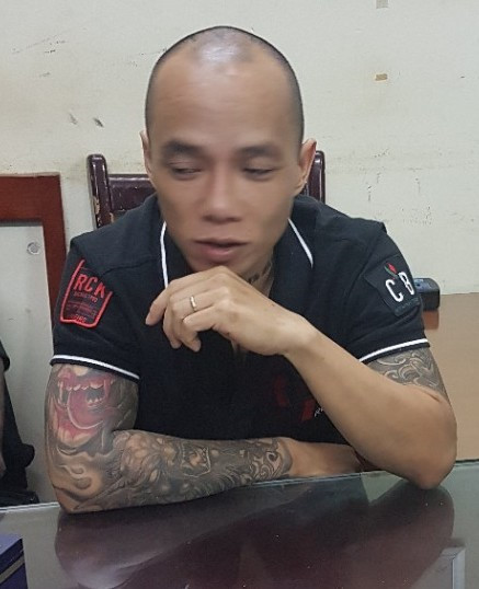 Những hình ảnh đầu tiên về đối tượng và hung khí vụ cô gái trẻ bị khống chế tại Hà Nội Những hình ảnh đầu tiên về đối tượng và hung khí vụ cô gái trẻ bị khống chế tại Hà Nội
