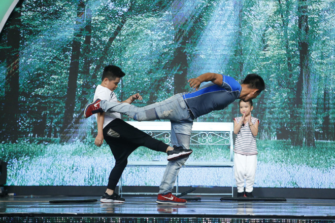 Lại Văn Sâm sửng sốt vì cậu bé 5 tuổi biết tất tần tật các loại xe hơi trên thế giới