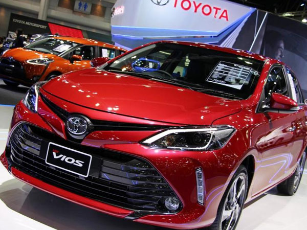 Nhiều ô tô ‘hot’ Toyota và Hyundai giảm giá ‘sập sàn’, về mốc 500 triệu Nhiều ô tô ‘hot’ Toyota và Hyundai giảm giá ‘sập sàn’, về mốc 500 triệu