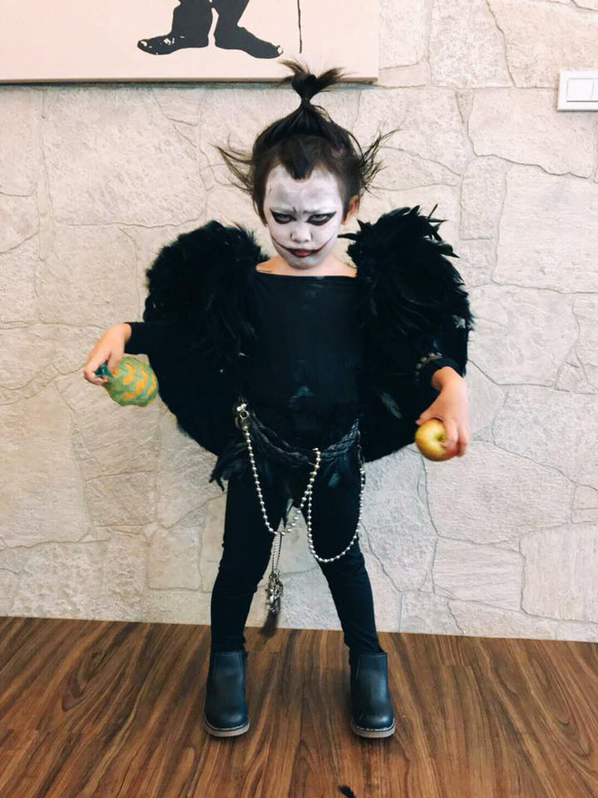 Con ma Vô Diện Halloween năm ngoái nay đã thăng cấp thành Thần chết lại gây sốt mạng xã hội Con ma Vô Diện Halloween năm ngoái nay đã thăng cấp thành Thần chết lại gây sốt mạng xã hội
