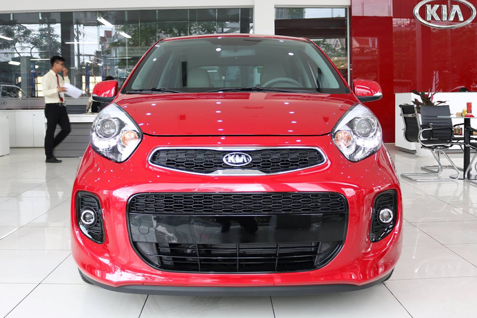 Kia Morning mới tinh giá 240 triệu: Xe nhỏ giá rẻ vô địch