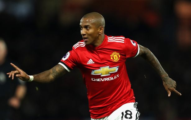 Ashley Young rực sáng: Chuyển nhượng này, đừng nhắc FoeverYoung nữa
