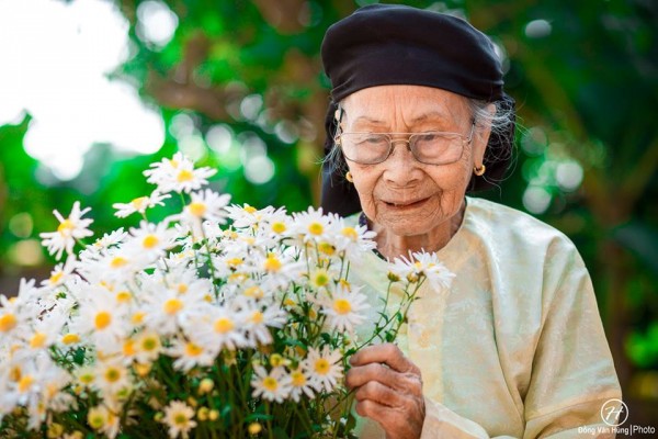 Bộ ảnh cúc họa mi ‘phiên bản’ bà ngoại khiến người ta phải mỉm cười ngay lập tức! Bộ ảnh cúc họa mi ‘phiên bản’ bà ngoại khiến người ta phải mỉm cười ngay lập tức!