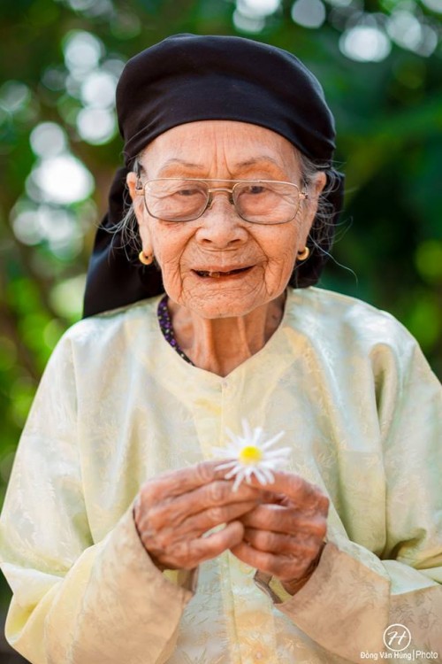 Bộ ảnh cúc họa mi ‘phiên bản’ bà ngoại khiến người ta phải mỉm cười ngay lập tức! Bộ ảnh cúc họa mi ‘phiên bản’ bà ngoại khiến người ta phải mỉm cười ngay lập tức!