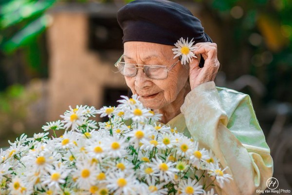 Bộ ảnh cúc họa mi ‘phiên bản’ bà ngoại khiến người ta phải mỉm cười ngay lập tức! Bộ ảnh cúc họa mi ‘phiên bản’ bà ngoại khiến người ta phải mỉm cười ngay lập tức!