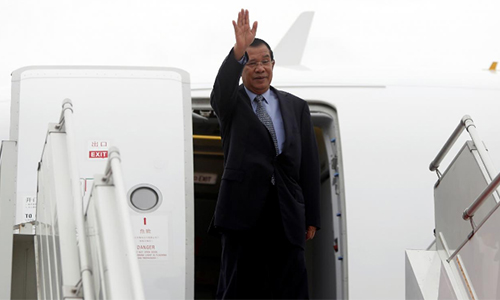 Thủ tướng Campuchia đến Trung Quốc tìm kiếm viện trợ