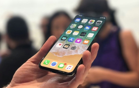 Apple có thể đã bán được 15 triệu iPhone X