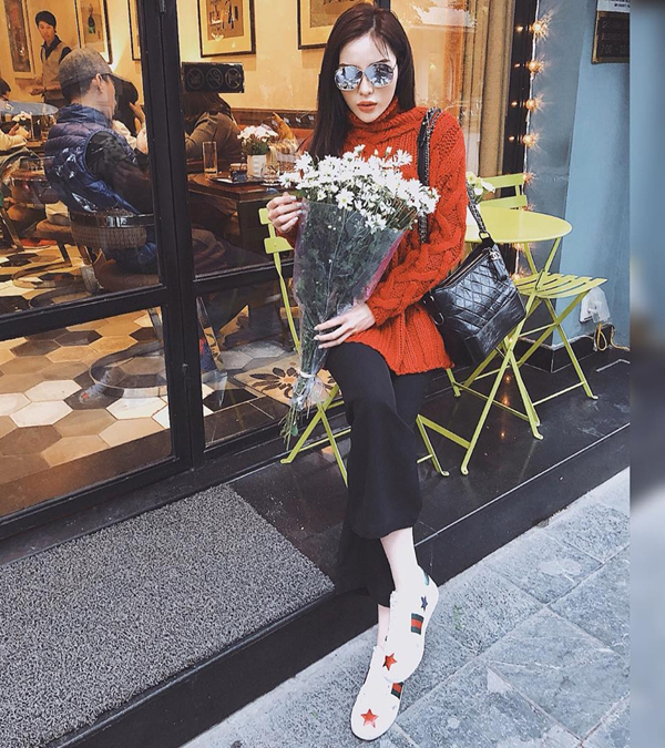 Người đẹp Việt trổ tài mix đồ mùa đông khi dạo phố