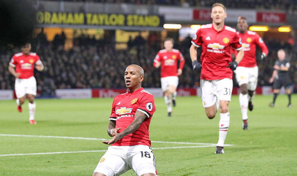 MU đỉnh thế này, không vô địch thì... hận Man City lắm