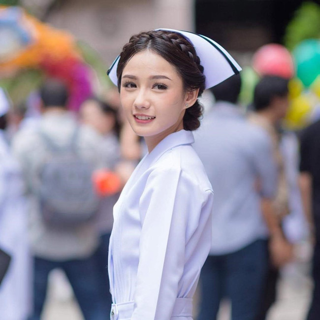 Nữ ý tá đẹp nhất Thái Lan xé toạc hình ảnh ngây thơ, bất ngờ sexy gợi cảm