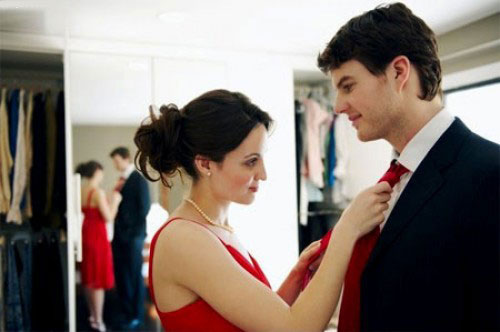 Chị em bày nhau cách quản chồng thời công nghệ