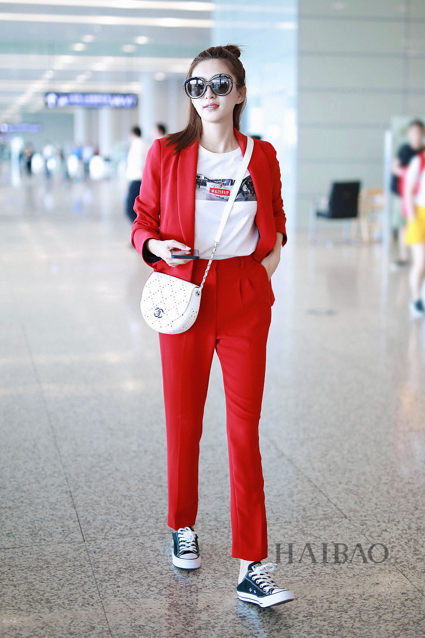 Mix quần vải thế nào để trông sành điệu, không bị quê?