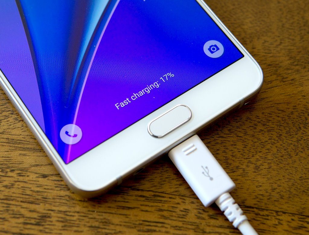 Smartphone tương lai có thể sạc đầy chỉ trong vài phút nhờ Samsung Smartphone tương lai có thể sạc đầy chỉ trong vài phút nhờ Samsung
