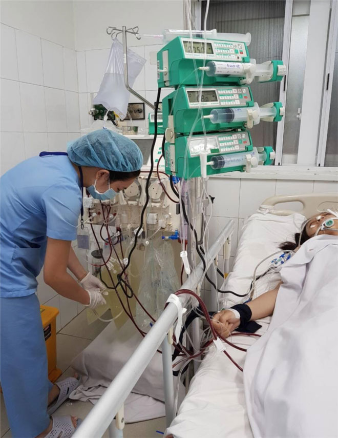 TP.HCM: Vừa nhìn mặt con mới sinh, sản phụ bất ngờ tím tái, ngưng tim ngưng thở cận kề cửa tử