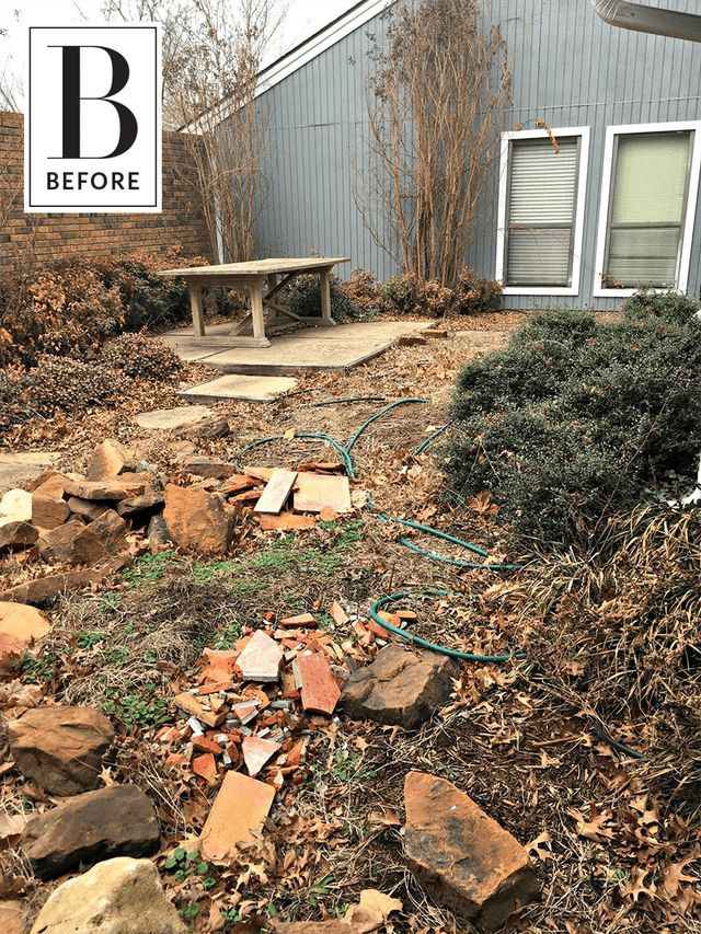 Sân vườn đầy gạch đá vụn và cây mục nát trở nên đẹp lung linh sau cải tạo