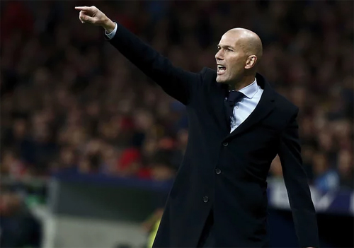 Perez mất kiên nhẫn với Zidane, nhắm Low hoặc Conte thay thế