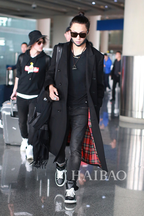 Lý Băng Băng, Trần Khôn phối áo khoác dáng dài như thế nào?