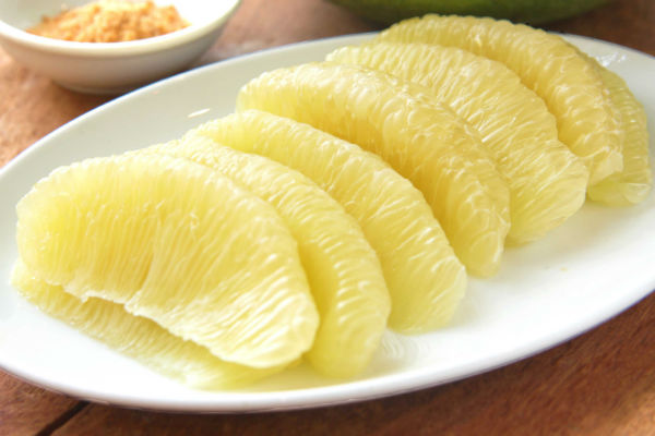 Bưởi rất tốt nhưng những người này tuyệt đối không nên ăn