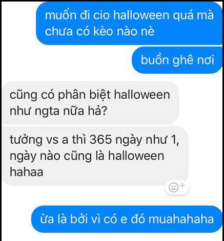 Troll người yêu 365 ngày không thương tiếc, ngay cả Halloween cũng không tha! Troll người yêu 365 ngày không thương tiếc, ngay cả Halloween cũng không tha!
