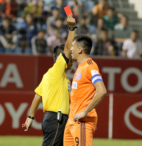 HLV Huỳnh Đức: ‘V-League có một số trọng tài hợp thành nhóm’