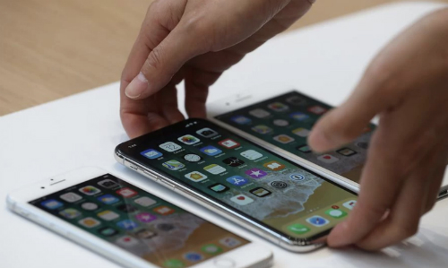 Giá iPhone 8 giảm mạnh vì iPhone X