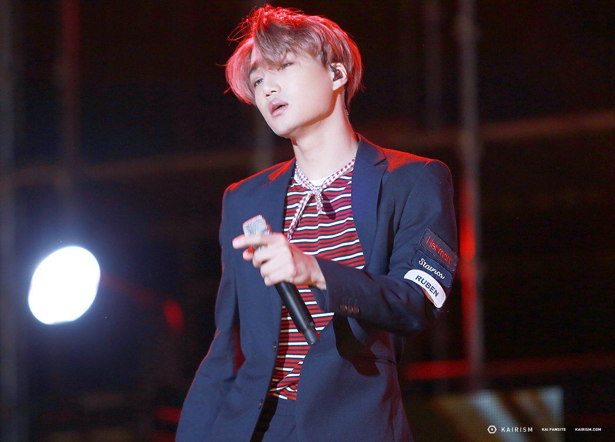 Nào đâu còn thời mặt chữ V, Hàn Quốc người ta đổ xô đi thích mặt chữ L hết rồi kìa!