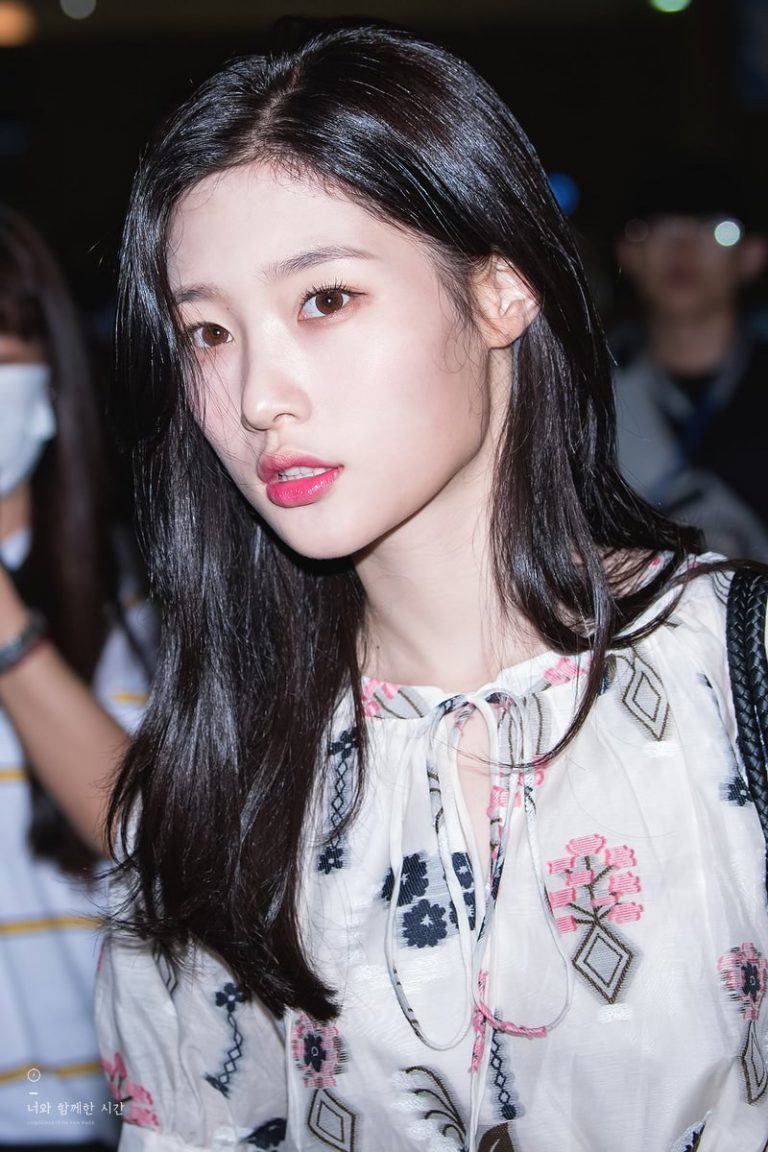 Nào đâu còn thời mặt chữ V, Hàn Quốc người ta đổ xô đi thích mặt chữ L hết rồi kìa!