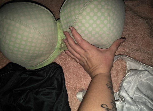 Gặp gỡ người phụ nữ có bộ ngực tự nhiên siêu khủng