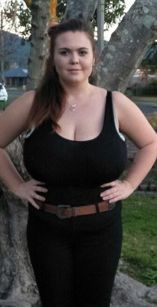 Gặp gỡ người phụ nữ có bộ ngực tự nhiên siêu khủng