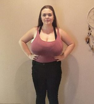 Gặp gỡ người phụ nữ có bộ ngực tự nhiên siêu khủng