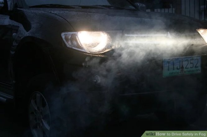 11 mẹo giúp bạn chạy xe an toàn trong sương mù