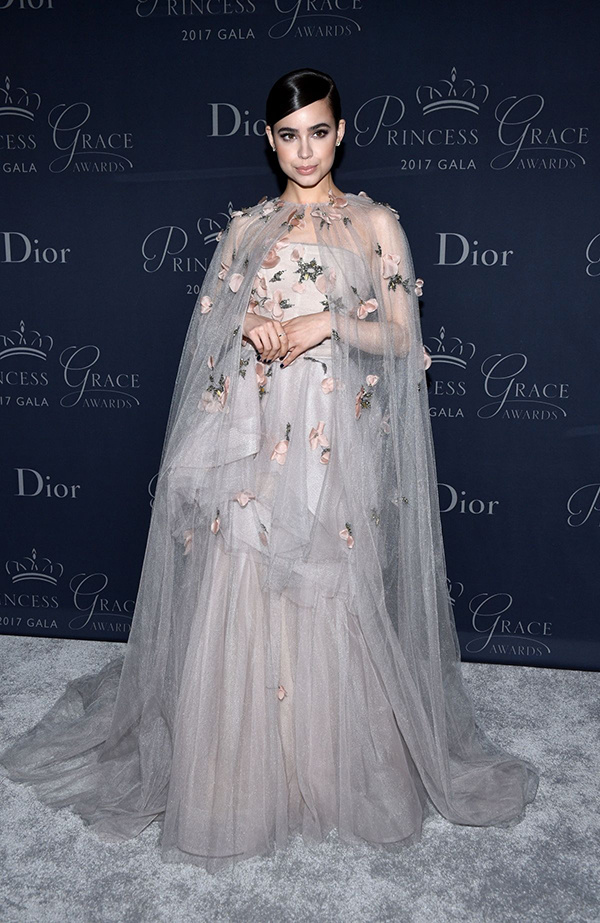 Phạm Băng Băng mặc đẹp tuần qua với đầm hở vai