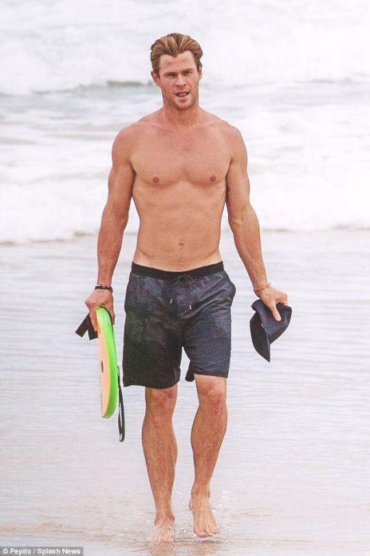 Chris Hemsworth - Chàng Thor đẹp trai trong phim và ông bố ngọt ngào ngoài đời khiến chị em đổ gục Chris Hemsworth - Chàng Thor đẹp trai trong phim và ông bố ngọt ngào ngoài đời khiến chị em đổ gục