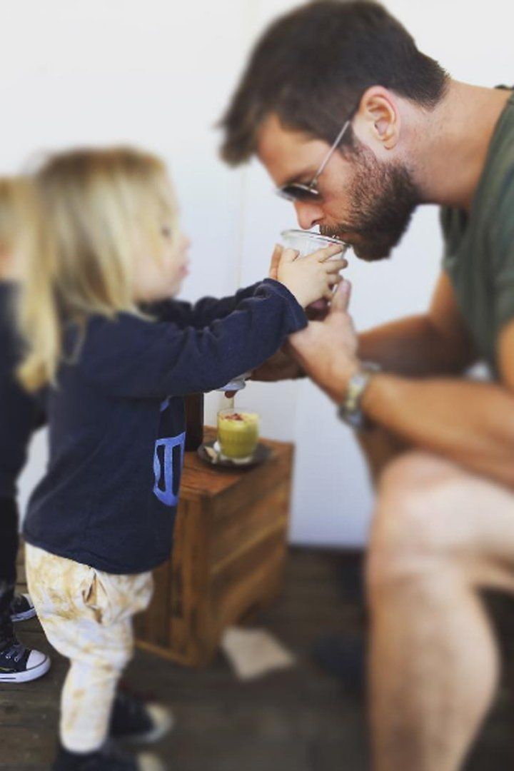 Chris Hemsworth - Chàng Thor đẹp trai trong phim và ông bố ngọt ngào ngoài đời khiến chị em đổ gục