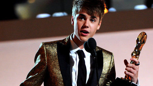 Justin Bieber: Từ thần tượng tuổi teen đến nghệ sĩ toàn cầu lắm tài nhiều tật Justin Bieber: Từ thần tượng tuổi teen đến nghệ sĩ toàn cầu lắm tài nhiều tật