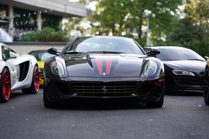 Dàn siêu xe người Việt rong ruổi trong mùa thu nước Mỹ