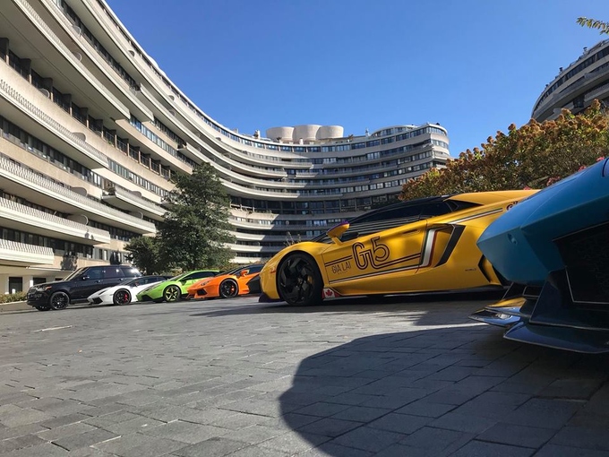 Dàn siêu xe người Việt rong ruổi trong mùa thu nước Mỹ