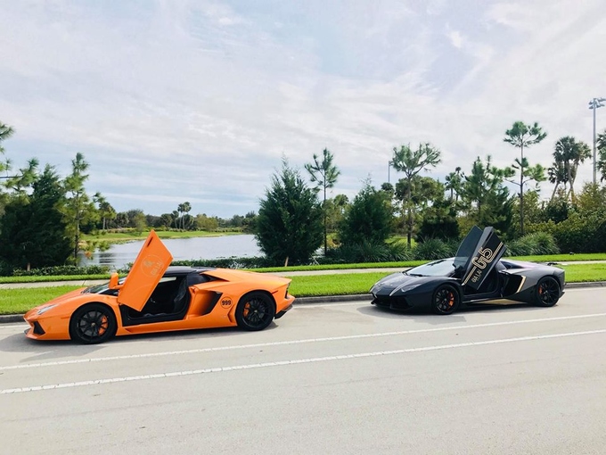 Dàn siêu xe người Việt rong ruổi trong mùa thu nước Mỹ